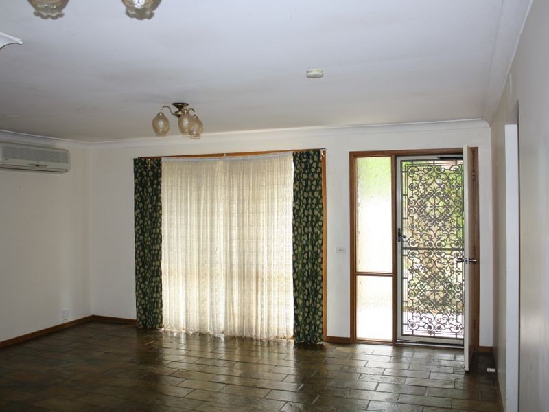 2 Sherwood Close, Bateau Bay NSW 2261