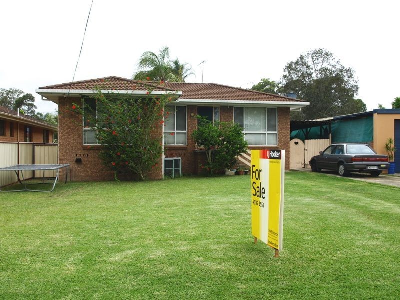 12 Windsor Road, Berkeley Vale NSW 2261