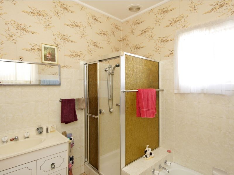 87 Lakeside Parade, The Entrance NSW 2261