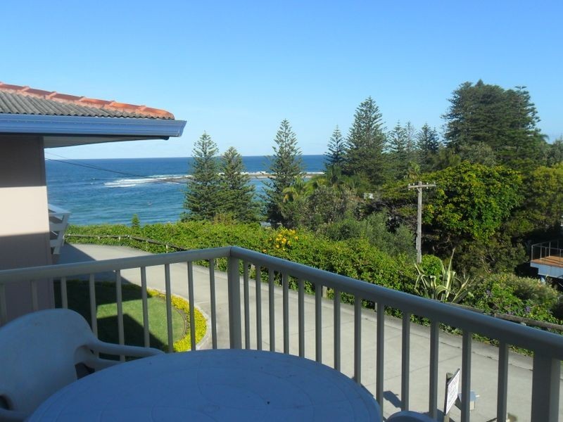 1/22 Binburra Avenue, Toowoon Bay NSW 2261