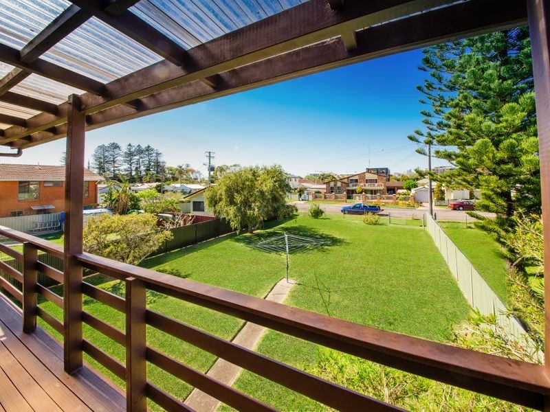 9 Tuggerah Parade, The Entrance NSW 2261