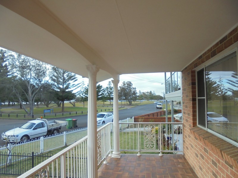 9 Tuggerah Parade, The Entrance NSW 2261