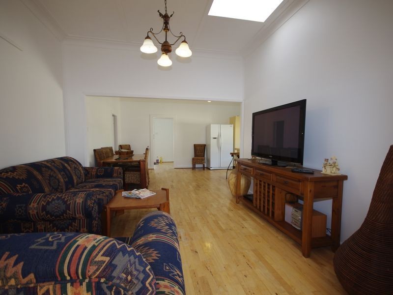 7 Manning Road, The Entrance NSW 2261