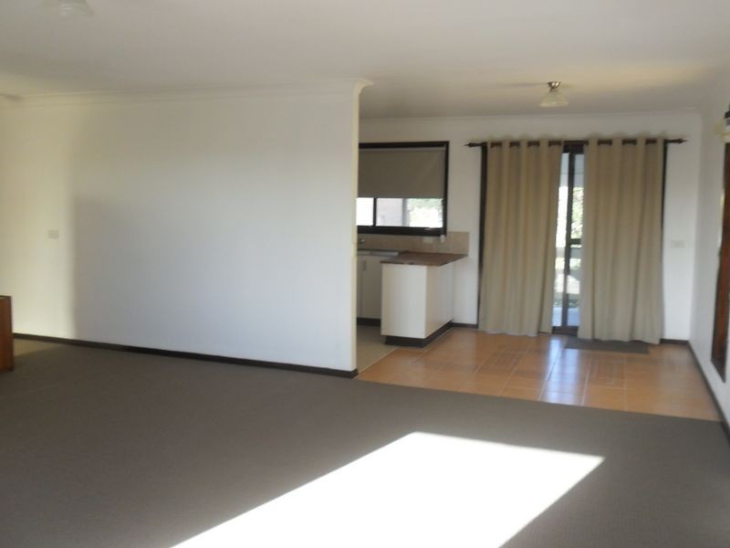 12 Wilfred Barrett Drive, The Entrance North NSW 2261