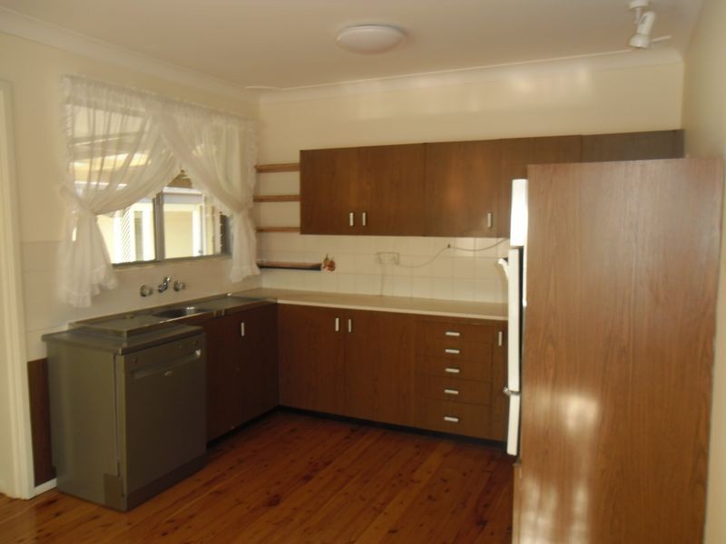 8 Broonarra Street, The Entrance NSW 2261