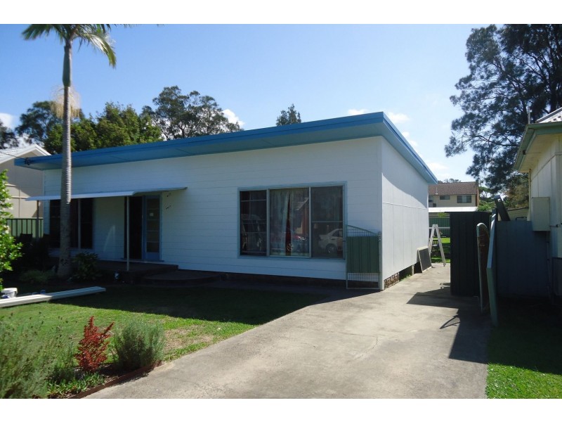6 Surf Street, Long Jetty NSW 2261