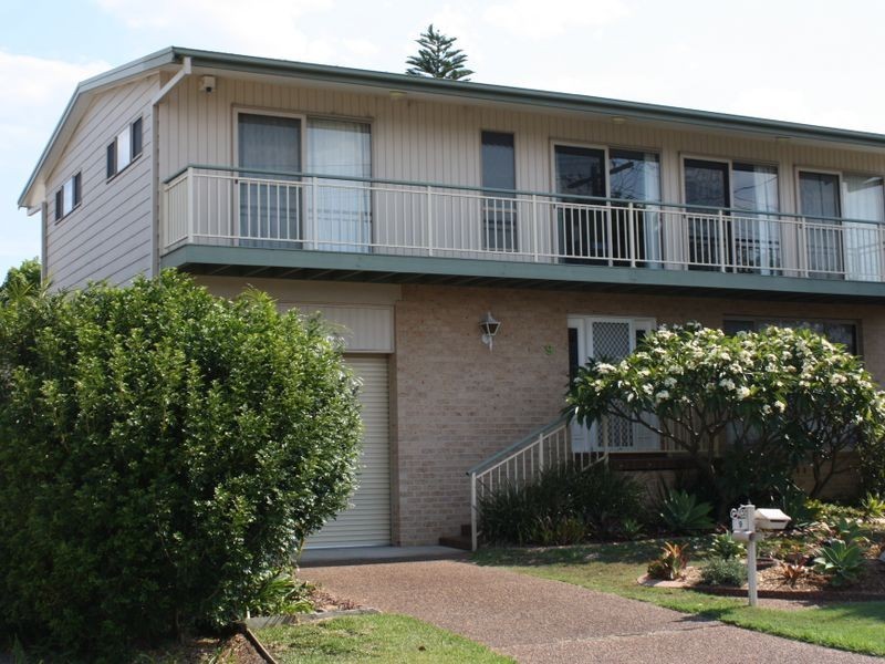 9 Bondi Road, The Entrance North NSW 2261