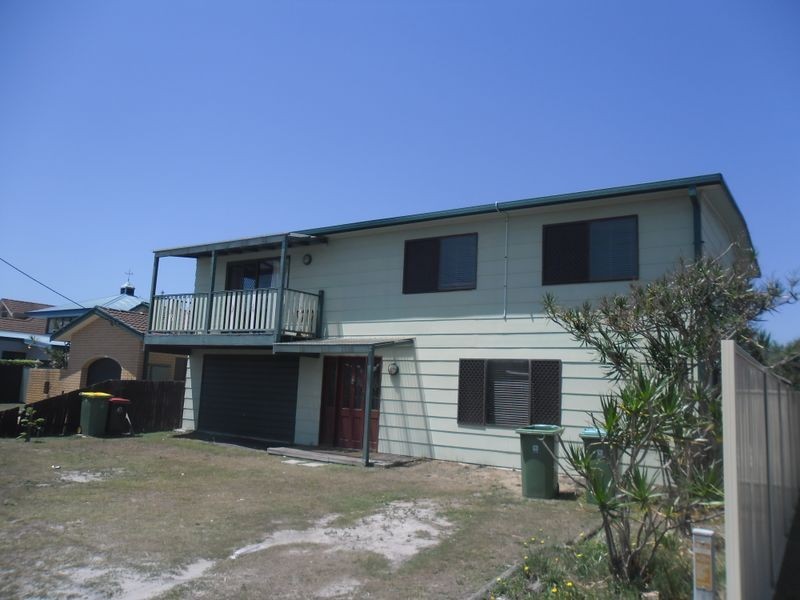 37 Bondi Road, The Entrance North NSW 2261