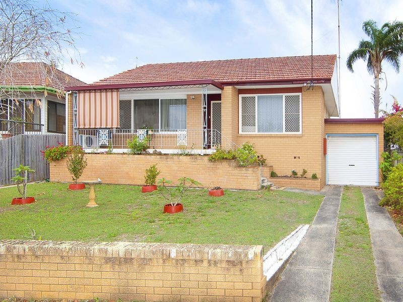 31 Warrigal Street, The Entrance NSW 2261