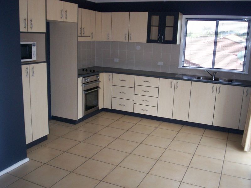 96 Kathleen White Crescent, Killarney Vale NSW 2261