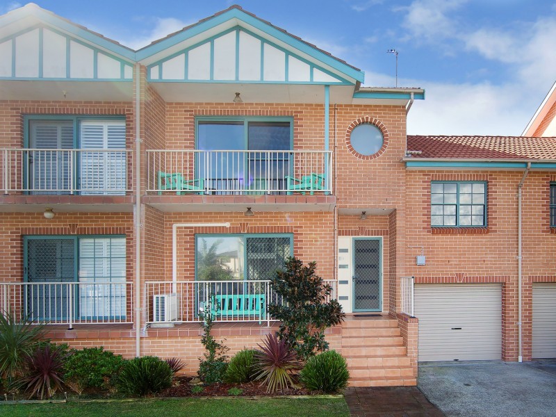 2/86 Hutton Road, The Entrance North NSW 2261