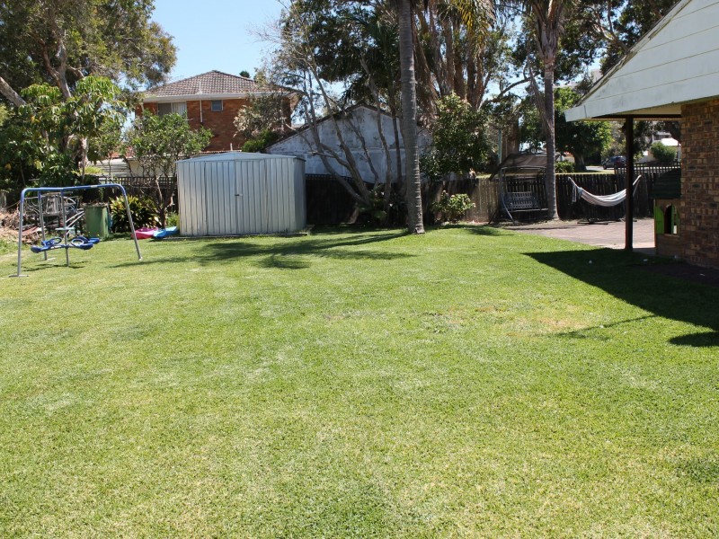 17 Bay Road, The Entrance NSW 2261