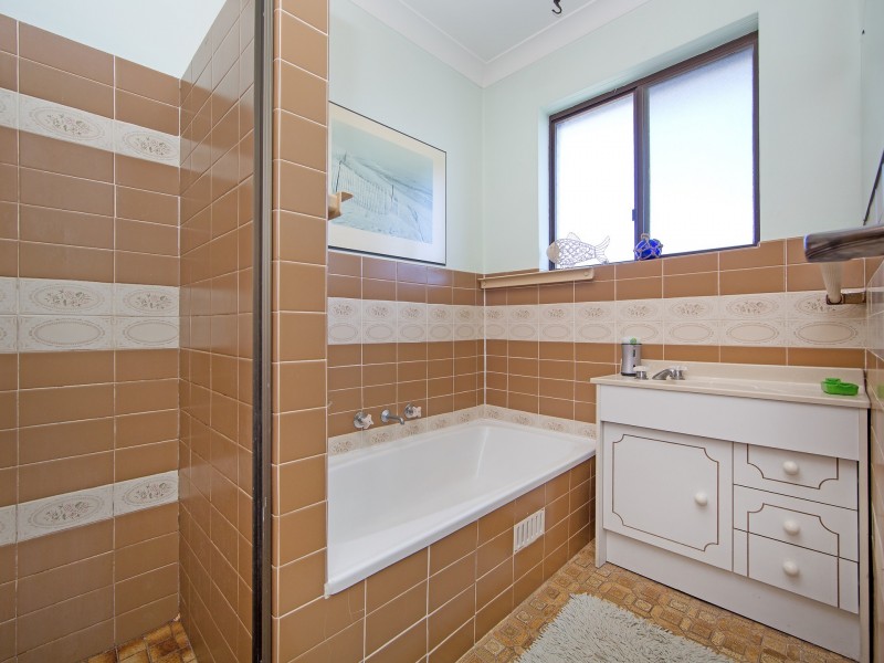 1/6 Lynch Crescent, The Entrance North NSW 2261