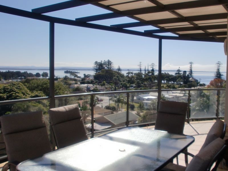 606/1-9 Torrens Avenue, The Entrance NSW 2261