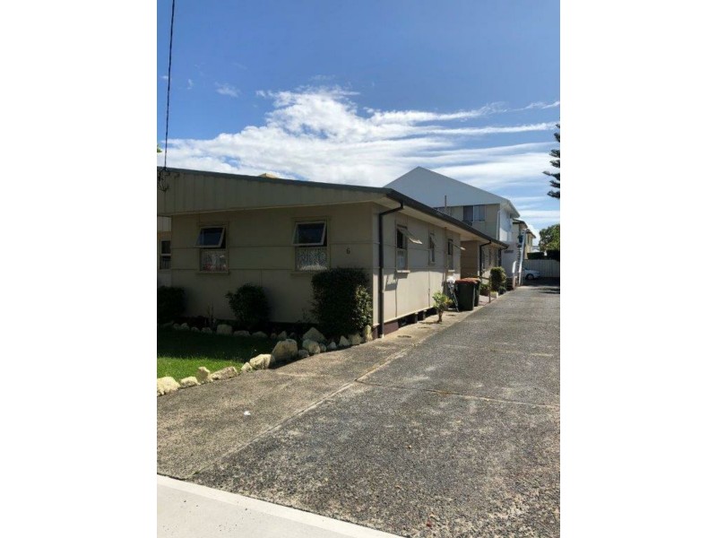 2/6 Yeddenba Avenue, Blue Bay NSW 2261