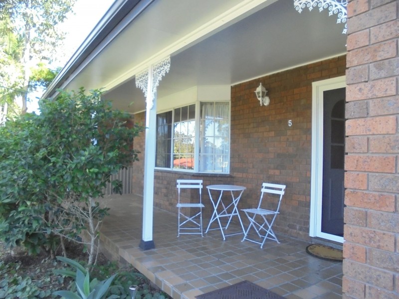 5 Ferndell Way, Berkeley Vale NSW 2261