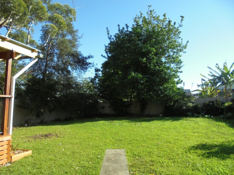 5 Ferndell Way, Berkeley Vale NSW 2261