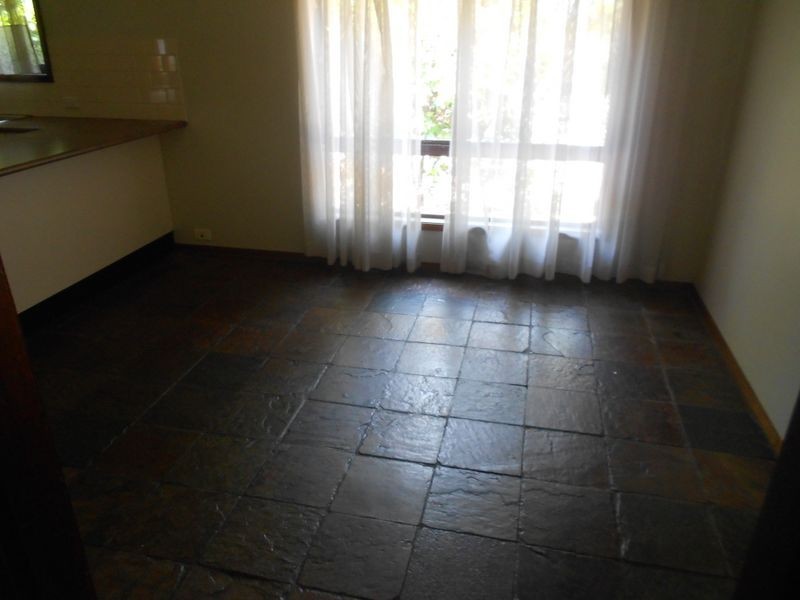 33 Prindarri Avenue, Berkeley Vale NSW 2261