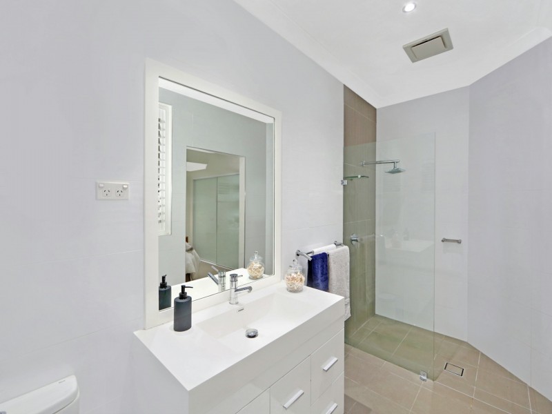 70 Tuggerah Parade, The Entrance NSW 2261