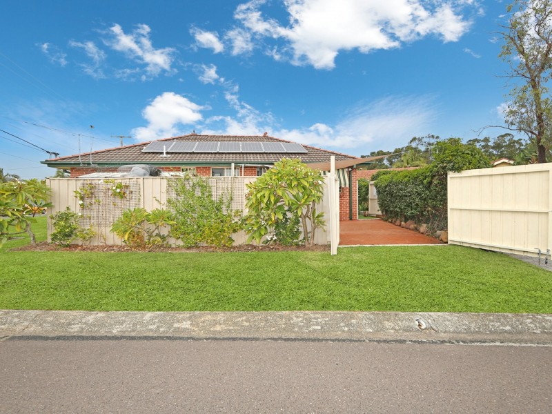 1/21A Sir Joseph Banks Drive, Bateau Bay NSW 2261