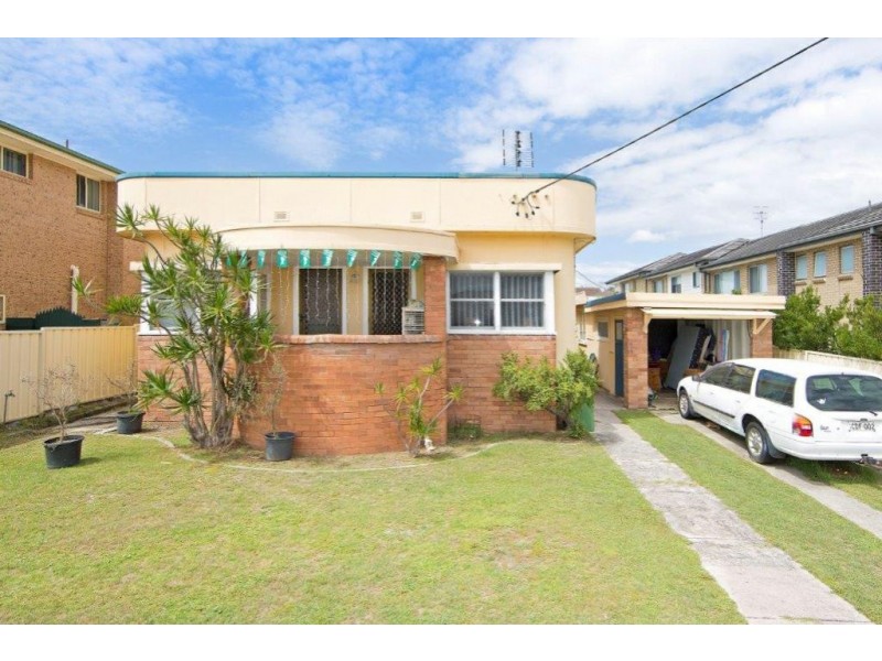 11 Campbell Avenue, The Entrance NSW 2261