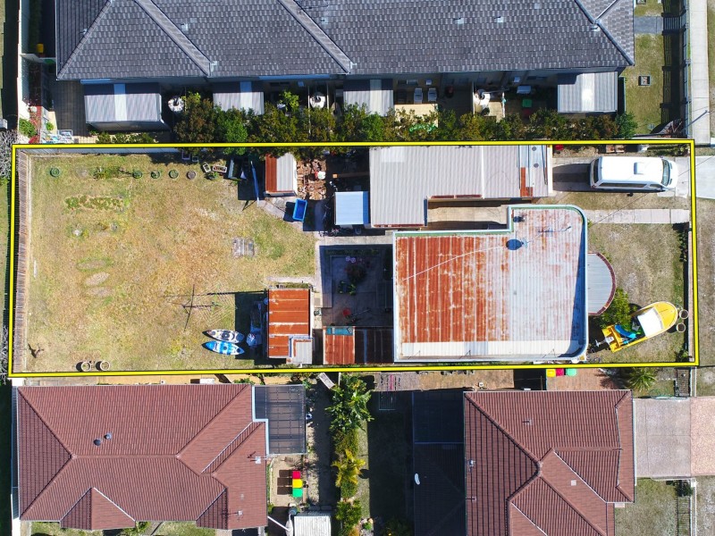 11 Campbell Avenue, The Entrance NSW 2261