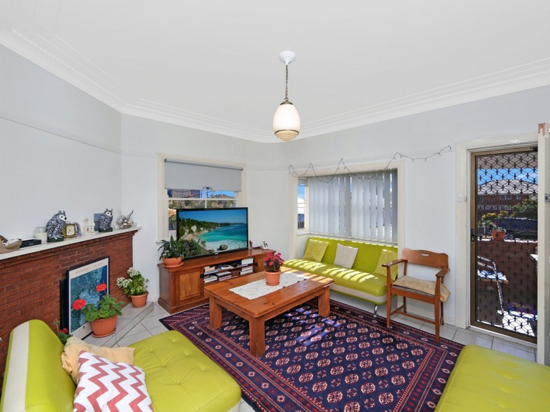 11 Campbell Avenue, The Entrance NSW 2261