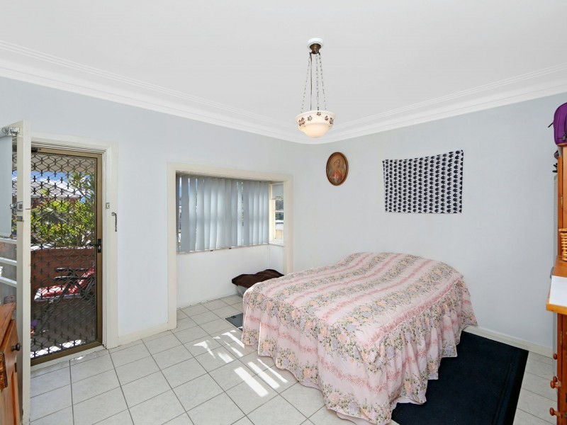 11 Campbell Avenue, The Entrance NSW 2261