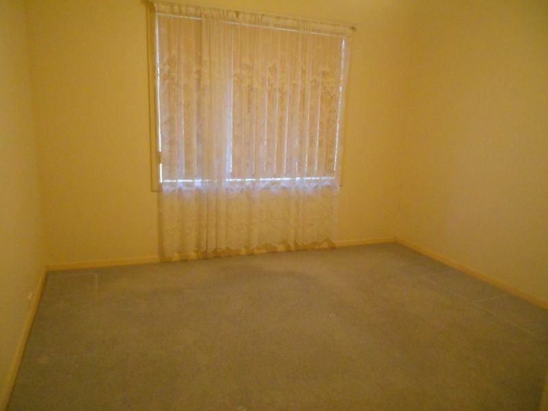 1 Currawong Street, Blue Bay NSW 2261