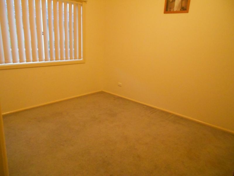 1 Currawong Street, Blue Bay NSW 2261