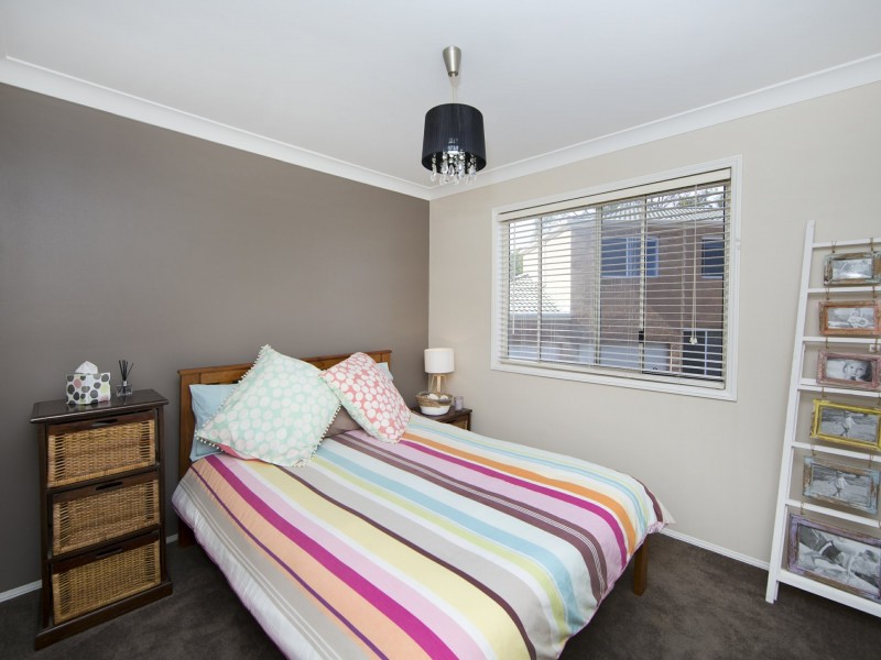 2/236 Cresthaven Avenue, Bateau Bay NSW 2261