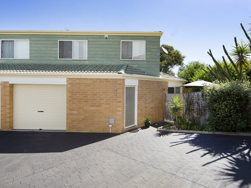 2/236 Cresthaven Avenue, Bateau Bay NSW 2261