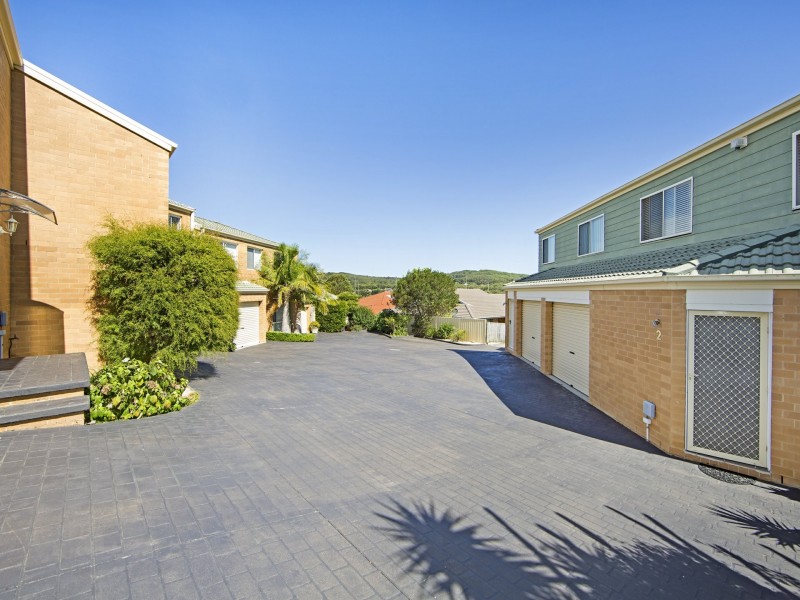 2/236 Cresthaven Avenue, Bateau Bay NSW 2261