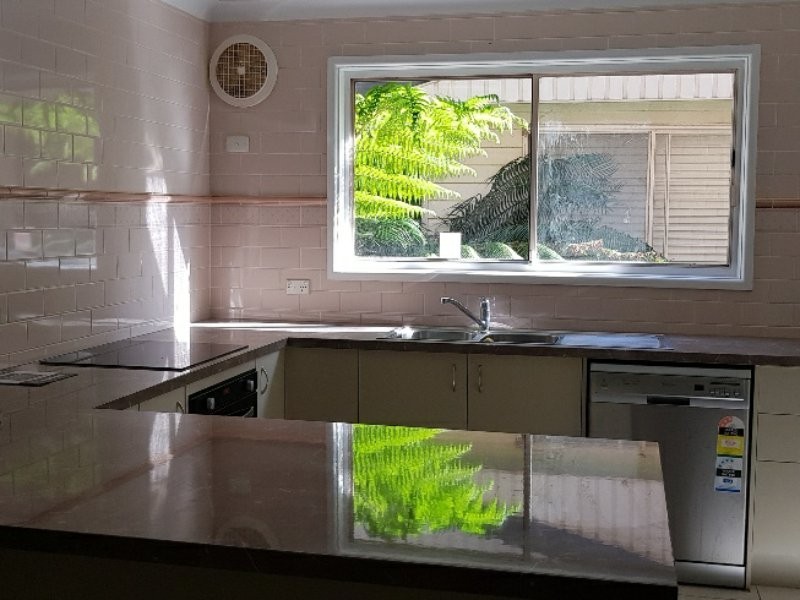 2 Adelaide Street, Killarney Vale NSW 2261