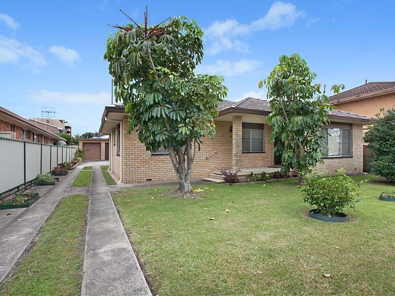 18 Yamba Street, The Entrance NSW 2261