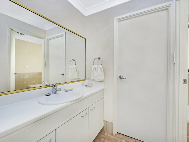 1 Castle Close, Killarney Vale NSW 2261