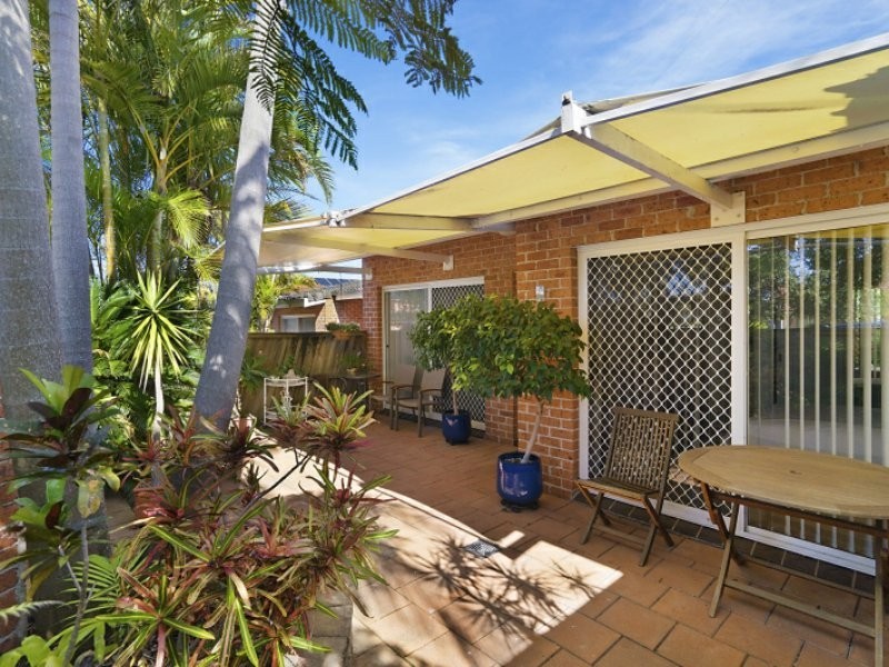 2/9-11 Boondilla Road, The Entrance NSW 2261