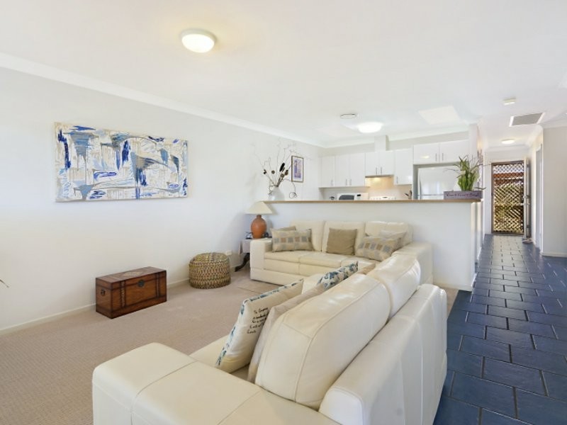 2/9-11 Boondilla Road, The Entrance NSW 2261