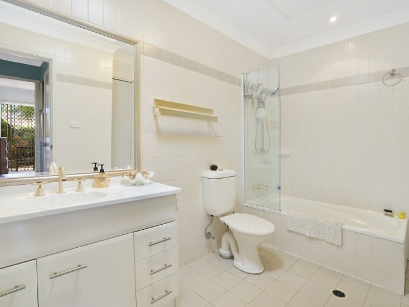 2/9-11 Boondilla Road, The Entrance NSW 2261