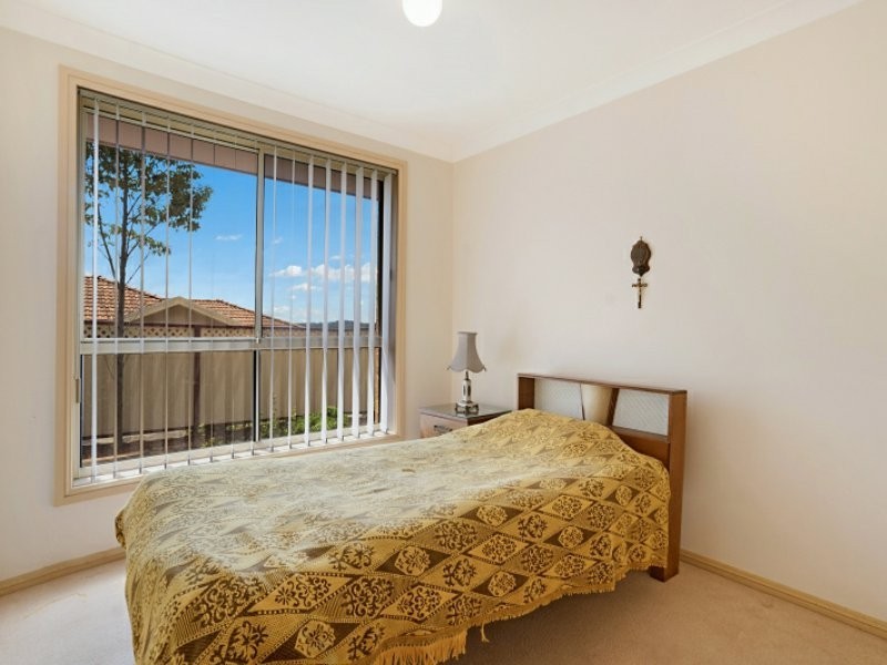 17/2 Hillview Crescent, Tuggerah NSW 2259