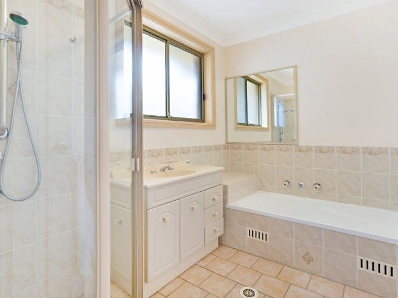 17/2 Hillview Crescent, Tuggerah NSW 2259