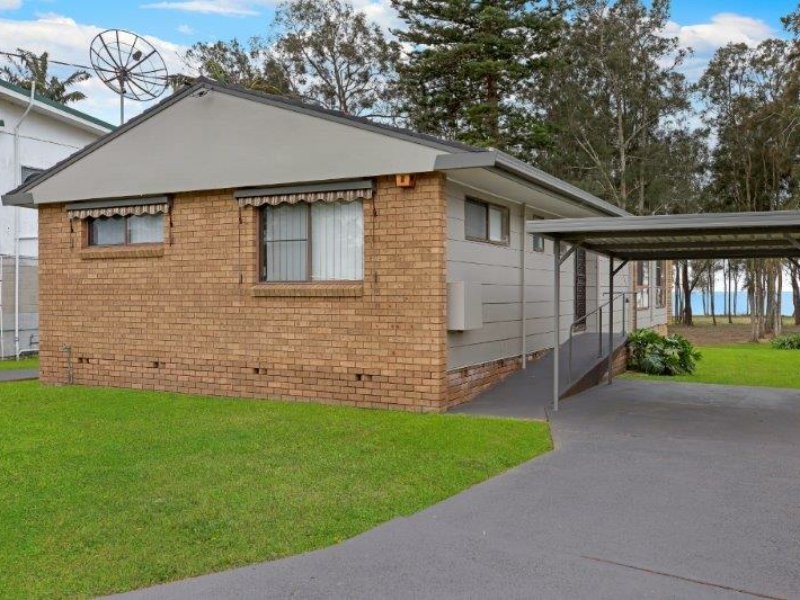 25 Hinemoa Avenue, Killarney Vale NSW 2261
