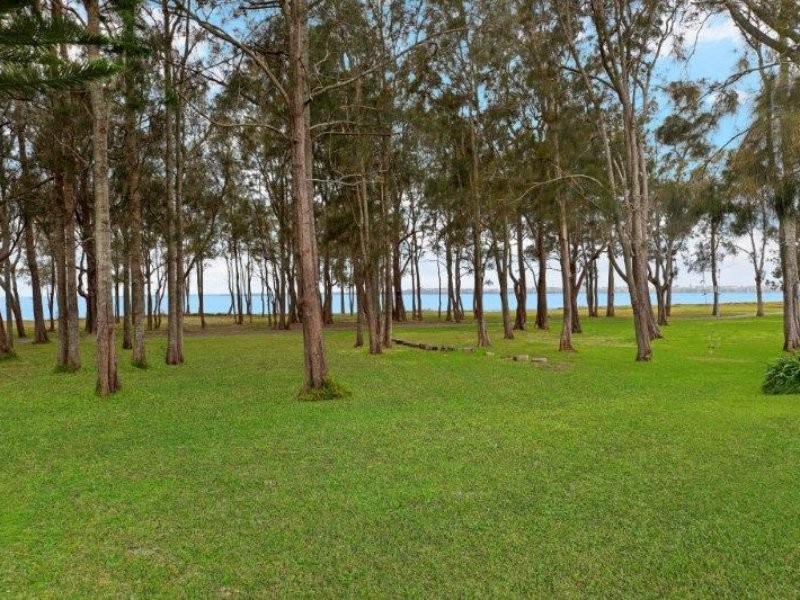 25 Hinemoa Avenue, Killarney Vale NSW 2261