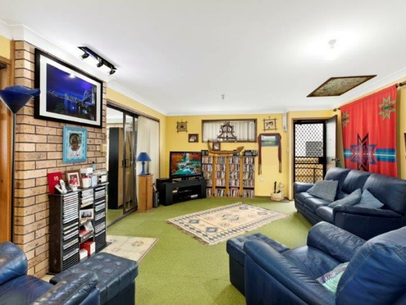 25 Hinemoa Avenue, Killarney Vale NSW 2261