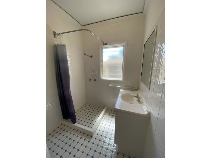 2/5 Rickard Street, Bateau Bay NSW 2261