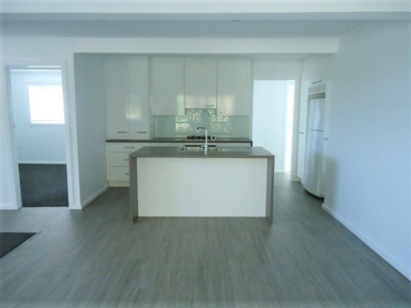 1/98 Lowanna Street, Forresters Beach NSW 2260