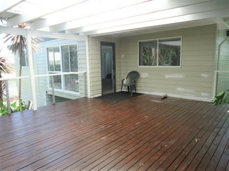 1/98 Lowanna Street, Forresters Beach NSW 2260