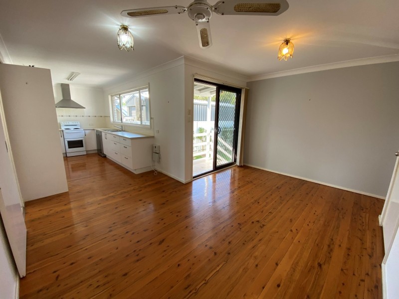 20 Black Swan Street, Berkeley Vale NSW 2261