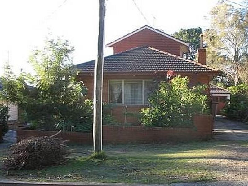 8 Battley Avenue, The Entrance NSW 2261