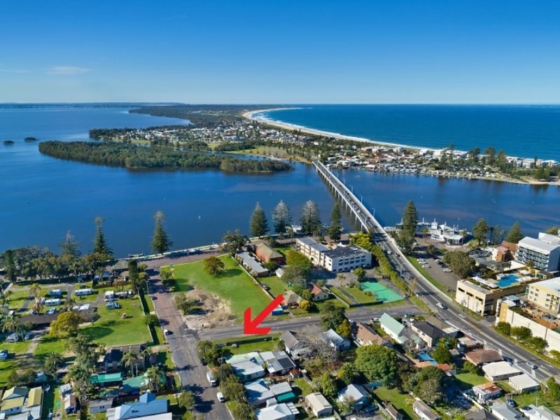 6 Oakland Avenue, The Entrance NSW 2261